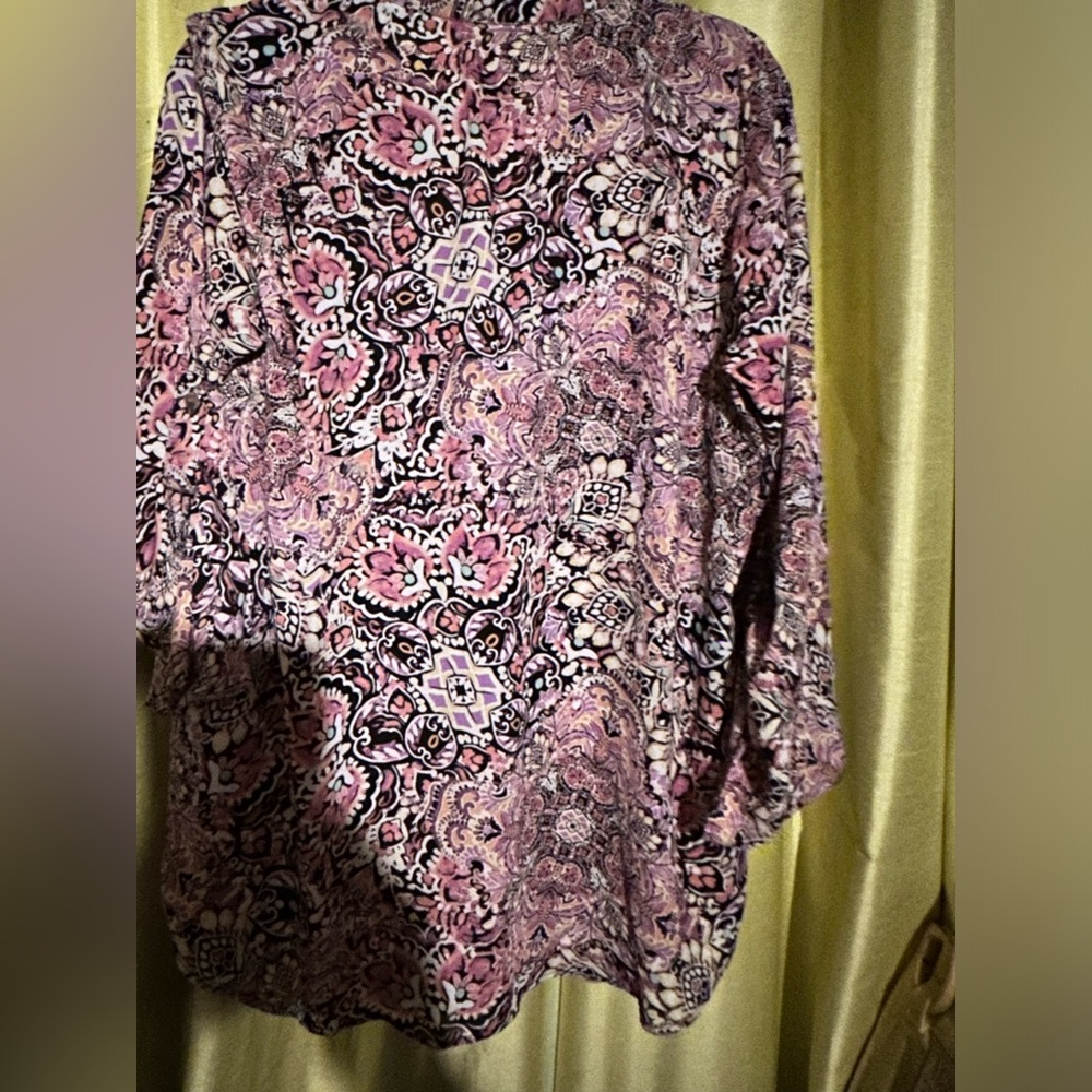 Floral & Ivy woman size 2X blouse excellent condition